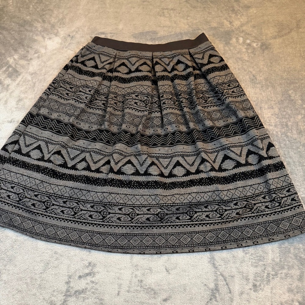 Studio 253 Geometric A-Line Skirt Womens Small Gray Aztec Print Elastic Waist